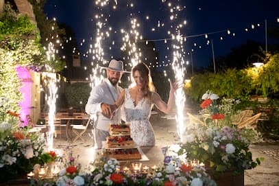 Weddingparty - Dj Set, Intrattenimento, Light Design e Fontane Luminose per il tuo matrimonio.
