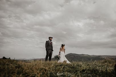 In Bianco e Nero I Adventurous wedding and elopement photographers