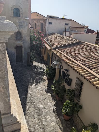 Castello di Mola