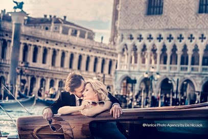 TOP VENICE PHOTOGRAPHERS / WEDDING PHOTOGRAPHER IN VENICE ITALY