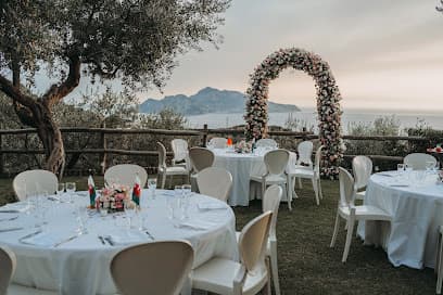 Flowers and Confetti Italy Weddings