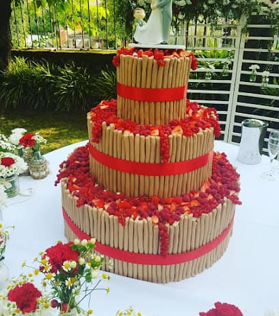 Mignon on Lake Como Pastry Shop