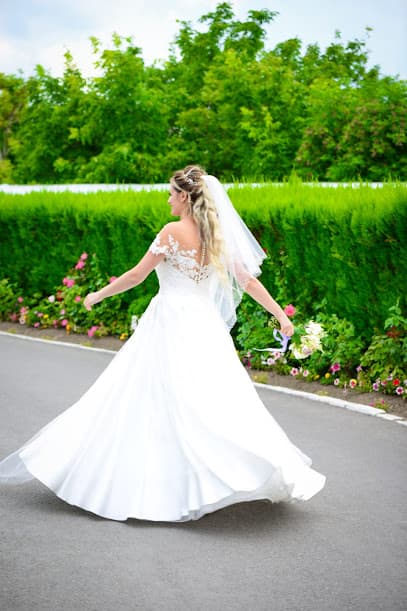 Luxury Roma Bride