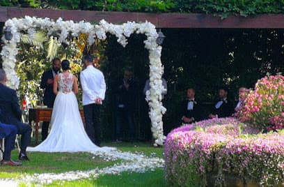 Intimate Italian Weddings