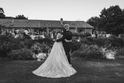 Atelier Menì - Abiti da sposa e cerimonia su misura
