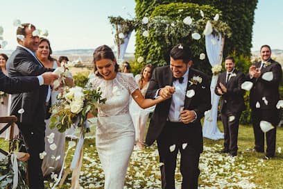 Distinctive Italy Weddings