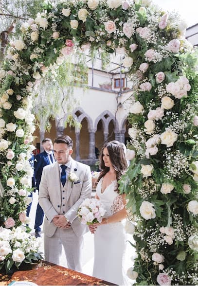 Flowers and Confetti Italy Weddings